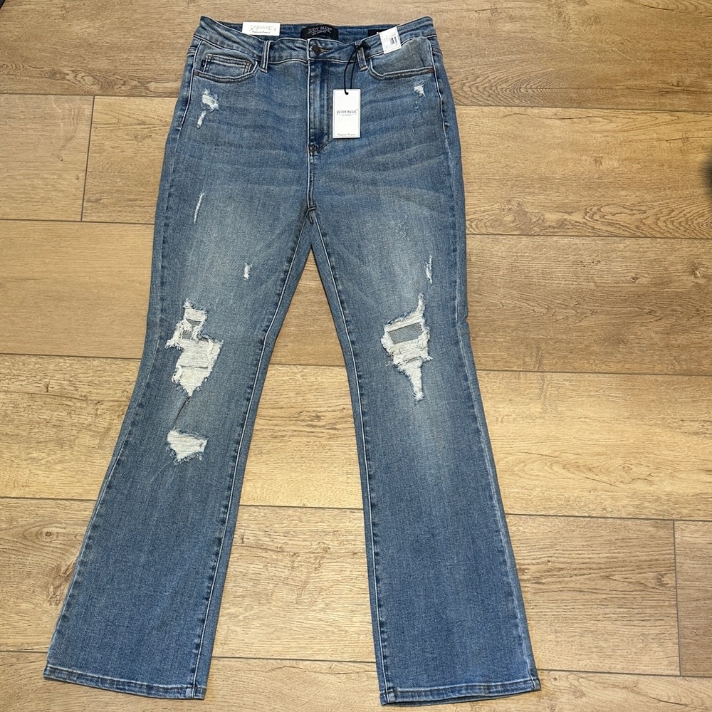 NWT High Waist Bootcut Jean Size 13/31 Judy Blues